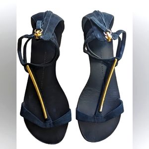 GUC Giuseppe Zanotti black Vero cucio sandals gold bar down middle zip b…